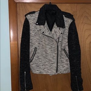 Harvé Benard - Size XL - Black and white blazer
